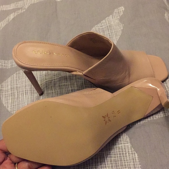 Shoes - Picture 3 of 6